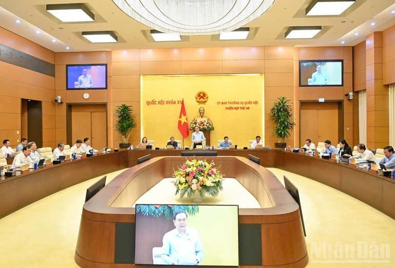 View of the meeting. (Photo: DUY LINH) Quang cảnh phiên họp. (Ảnh: DUY LINH)