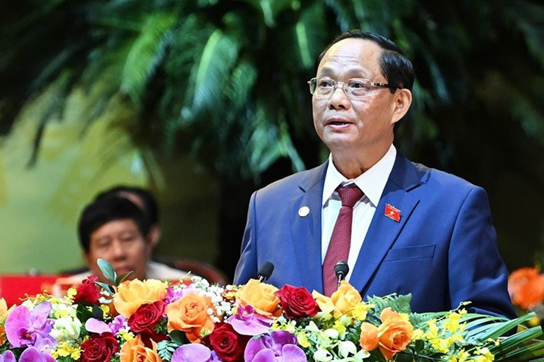 Phó Chủ tịch Quốc hội Trần Quang Phương phát biểu tại phiên bế mạc. Phó Chủ tịch Quốc hội Trần Quang Phương phát biểu tại phiên bế mạc.
