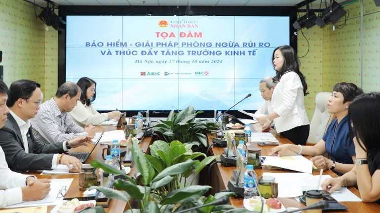 Quang cảnh buổi tọa đàm. 1729159737901-8989-5078.jpeg