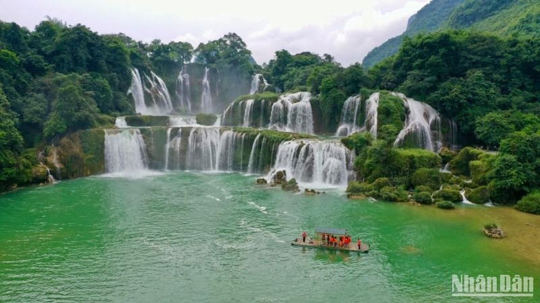Thác Bản Giốc, xã Đàm Thủy, huyện Trùng Khánh, tỉnh Cao Bằng. img-1110-8225.jpg