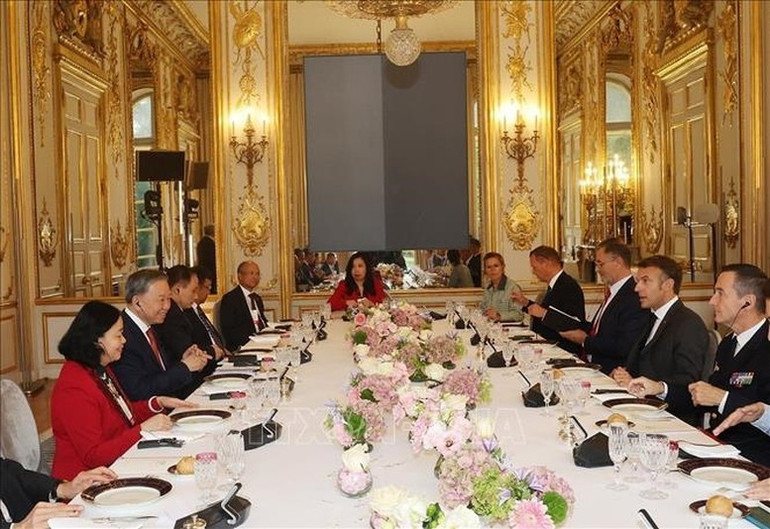 Tổng Bí thư, Chủ tịch nước Tô Lâm hội đàm với Tổng thống Pháp Emmanuel Macron - Ảnh: TTXVN Tổng Bí thư, Chủ tịch nước Tô Lâm hội đàm với Tổng thống Pháp Emmanuel Macron - Ảnh: TTXVN