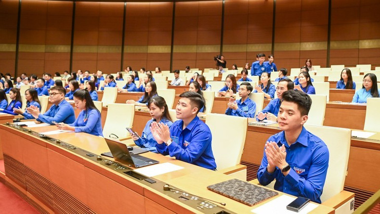 Đông đảo đoàn viên, thanh niên các cơ quan Trung ương dự hội thảo. (Ảnh: DUY LINH) Đông đảo đoàn viên, thanh niên các cơ quan Trung ương dự hội thảo. (Ảnh: DUY LINH)