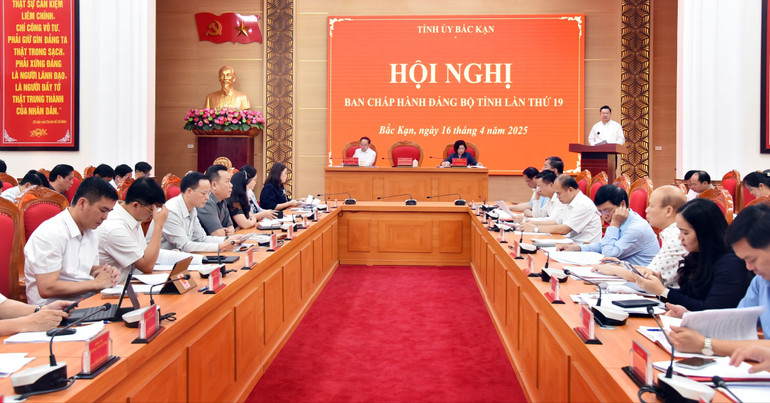 Quang cảnh hội nghị. 16-nik-8455.jpg