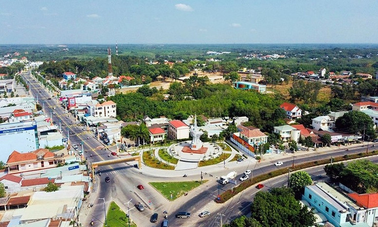 Việc kết thúc hoạt động của đơn vị hành chính cấp huyện và sắp xếp, tổ chức lại các đơn vị hành chính cấp xã góp phần tinh gọn, giảm cấp trung gian, xây dựng và củng cố chính quyền địa phương cấp cơ sở vững mạnh, gần dân Việc kết thúc hoạt động của đơn vị hành chính cấp huyện và sắp xếp, tổ chức lại các đơn vị hành chính cấp xã góp phần tinh gọn, giảm cấp trung gian, xây dựng và củng cố chính quyền địa phương cấp cơ sở vững mạnh, gần dân