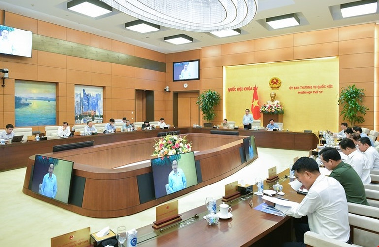 Toàn cảnh Phiên họp thứ 37 Toàn cảnh Phiên họp thứ 37