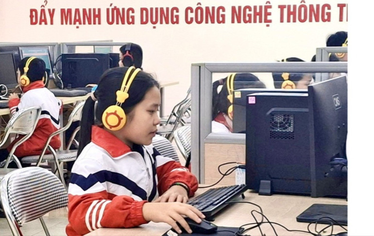 Học sinh hào hứng tham gia Kỳ thi Olympic tiếng Anh trên internet cấp trường năm học 2024-2025 z6134889219125-cb89dba80fafc164ecae4a5b4b774e9c.jpg