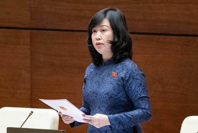 Bộ trưởng Bộ Y tế Đào Hồng Lan trả lời chất vấn. Bộ trưởng Bộ Y tế Đào Hồng Lan trả lời chất vấn.
