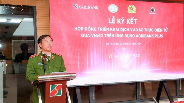Thiếu tướng Nguyễn Ngọc Cương - Cục trưởng Cục C06 phát biểu tại Lễ ký kết. Thiếu tướng Nguyễn Ngọc Cương - Cục trưởng Cục C06 phát biểu tại Lễ ký kết.