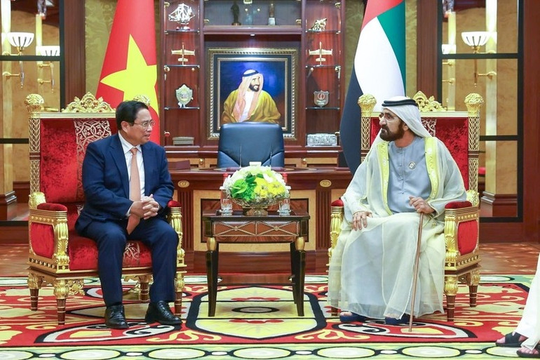 Thủ tướng Chính phủ Phạm Minh Chính hội đàm với Phó Tổng thống kiêm Thủ tướng UAE Sheikh Mohammed bin Rashid Al Maktoum. Thủ tướng Chính phủ Phạm Minh Chính hội đàm với Phó Tổng thống kiêm Thủ tướng UAE Sheikh Mohammed bin Rashid Al Maktoum.