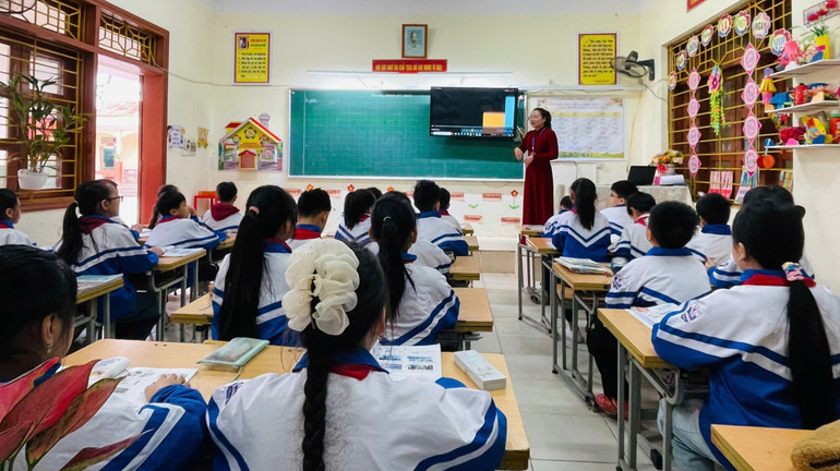 Một giờ dạy môn Tiếng Anh trong Hội thi Giáo viên tiểu học dạy giỏi cấp tỉnh, năm học 2024-2025. z6444059046921-7d4bb81b1adfae0e61659b9b74236141.jpg