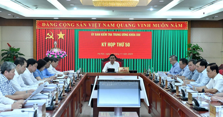 Tại Kỳ họp thứ 50, Ủy ban Kiểm tra Trung ương đã đề nghị cấp có thẩm quyền xem xét, thi hành kỷ luật một số tổ chức đảng, đảng viên. (Ảnh: Đăng Khoa) ky-hop-50-9468.jpg