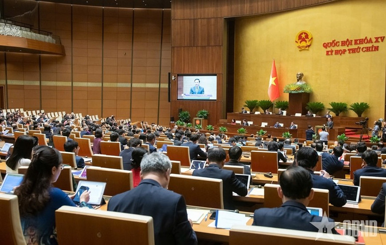 Quang cảnh phiên làm việc ngày 5-5 của Quốc hội. Ảnh: PHẠM THẮNG 32.jpg