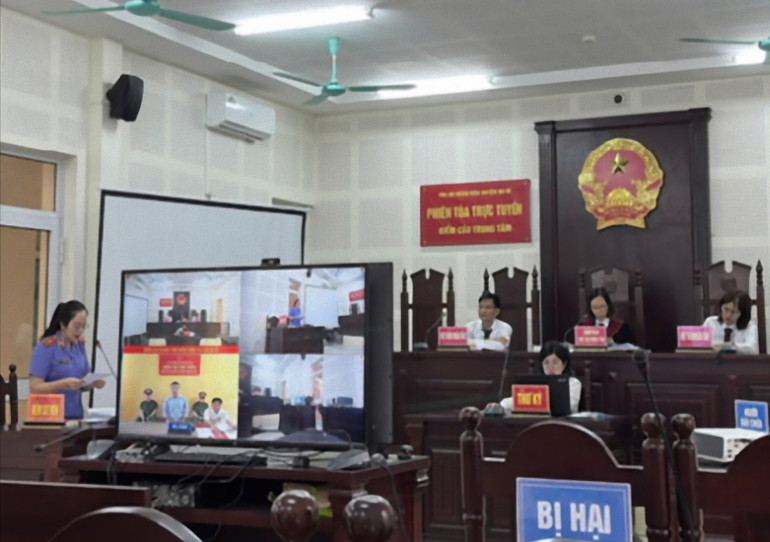 TAND huyện Na Rì tổ chức phiên tòa xét xử trực tuyến và rút kinh nghiệm. nr.jpg