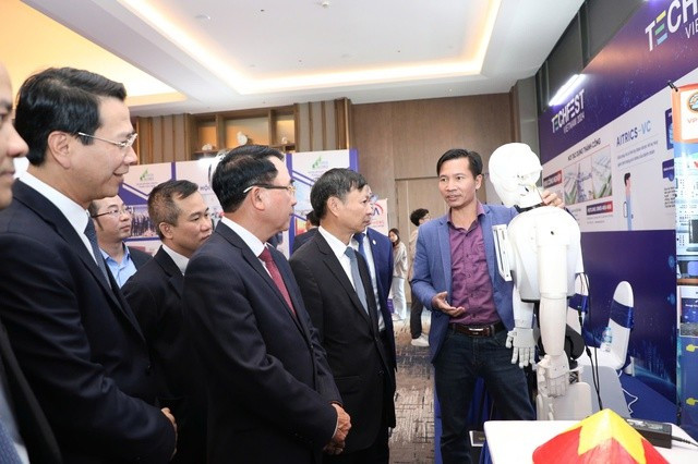 Ngày Hội khởi nghiệp sáng tạo quốc gia năm 2024 (Techfest 2024) diễn ra tại TP Hải Phòng. Ngày Hội khởi nghiệp sáng tạo quốc gia năm 2024 (Techfest 2024) diễn ra tại TP Hải Phòng.