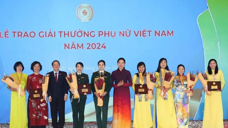 Vinh danh các tập thể nhận Giải thưởng Phụ nữ Việt Nam năm 2024. Vinh danh các tập thể nhận Giải thưởng Phụ nữ Việt Nam năm 2024.