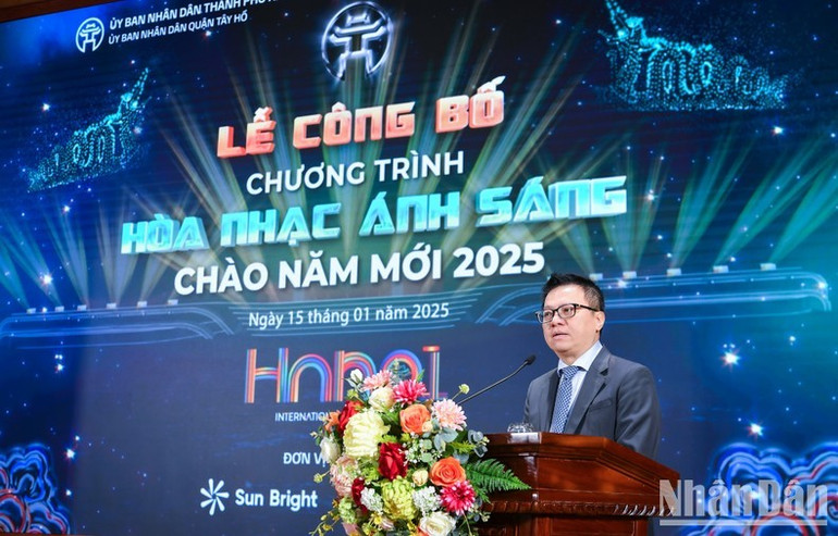 Đồng chí Lê Quốc Minh, Ủy viên Trung ương Đảng, Tổng Biên tập Báo Nhân Dân, Phó Trưởng Ban Tuyên giáo Trung ương, Chủ tịch Hội Nhà báo Việt Nam phát biểu. Đồng chí Lê Quốc Minh, Ủy viên Trung ương Đảng, Tổng Biên tập Báo Nhân Dân, Phó Trưởng Ban Tuyên giáo Trung ương, Chủ tịch Hội Nhà báo Việt Nam phát biểu.
