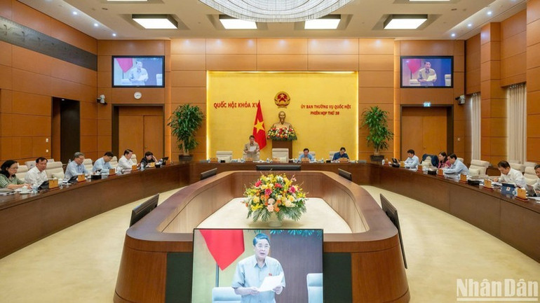 Phó Chủ tịch Quốc hội Nguyễn Đức Hải phát biểu tại phiên họp. (Ảnh: DUY LINH) Phó Chủ tịch Quốc hội Nguyễn Đức Hải phát biểu tại phiên họp. (Ảnh: DUY LINH)