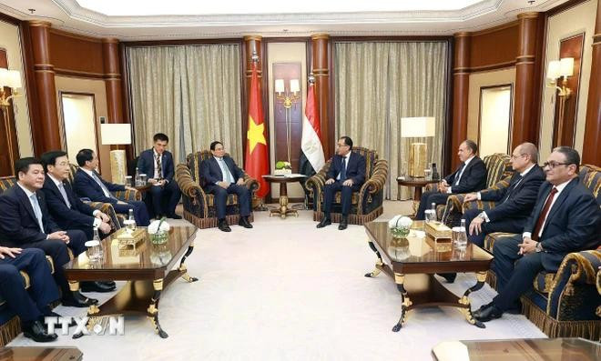 Thủ tướng Phạm Minh Chính gặp Thủ tướng Ai Cập Mostafa Madbouly. (Ảnh: Dương Giang/TTXVN). Thủ tướng Phạm Minh Chính gặp Thủ tướng Ai Cập Mostafa Madbouly. (Ảnh: Dương Giang/TTXVN).