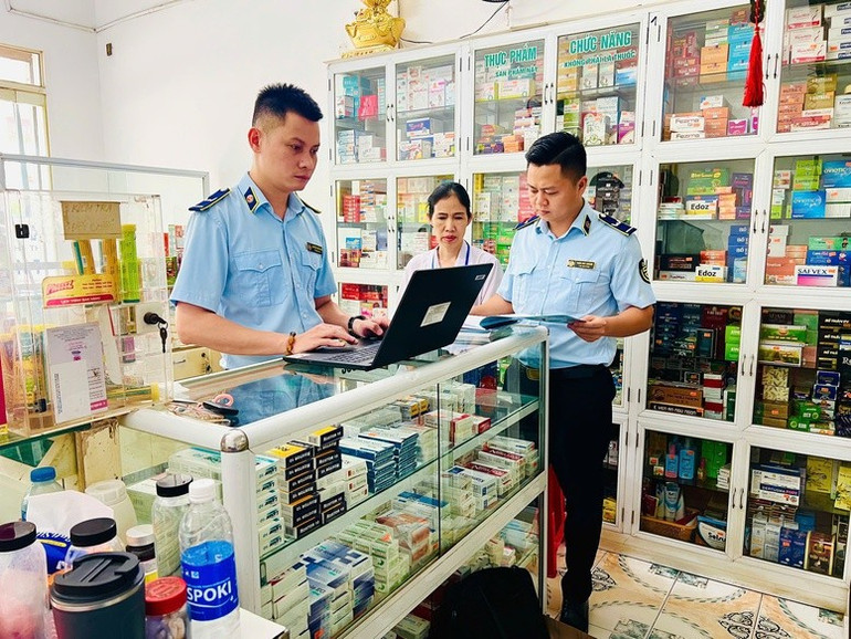 Cục Quản lý thị trường tỉnh Thái Nguyên kiểm tra mặt hàng dược phẩm, mỹ phẩm, thực phẩm chức năng, thiết bị y tế trên địa bàn Cục Quản lý thị trường tỉnh Thái Nguyên kiểm tra mặt hàng dược phẩm, mỹ phẩm, thực phẩm chức năng, thiết bị y tế trên địa bàn