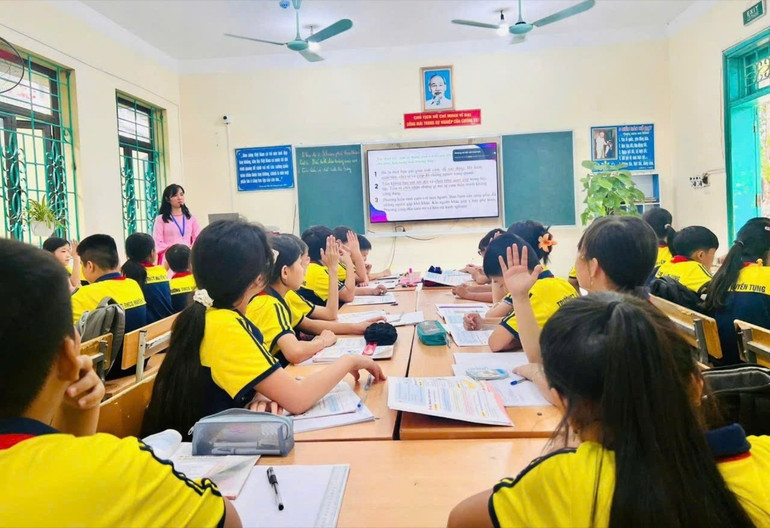 Một tiết học tại Trường THCS Huyền Tụng (TP. Bắc Kạn). z6533131562421-b20b7614efd56f94dfc862bfbaf46810-copy.jpg