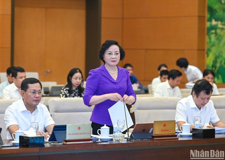 Bộ trưởng Nội vụ Phạm Thị Thanh Trà trình bày Tờ trình của Chính phủ về Đề án thành lập thành phố Huế trực thuộc Trung ương. (Ảnh: DUY LINH) Bộ trưởng Nội vụ Phạm Thị Thanh Trà trình bày Tờ trình của Chính phủ về Đề án thành lập thành phố Huế trực thuộc Trung ương. (Ảnh: DUY LINH)