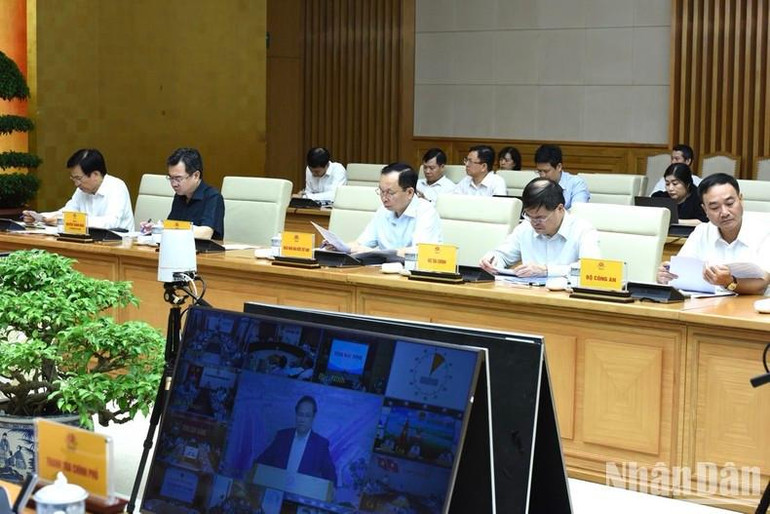 Đại diện lãnh đạo một số bộ, ngành là thành viên Ban Chỉ đạo tham dự Phiên họp thứ 13. (Ảnh: TRẦN HẢI) Đại diện lãnh đạo một số bộ, ngành là thành viên Ban Chỉ đạo tham dự Phiên họp thứ 13. (Ảnh: TRẦN HẢI)