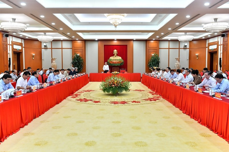 Tổng Bí thư Tô Lâm phát biểu tại cuộc họp Tiểu ban Văn kiện sáng 11/11. Tổng Bí thư Tô Lâm phát biểu tại cuộc họp Tiểu ban Văn kiện sáng 11/11.