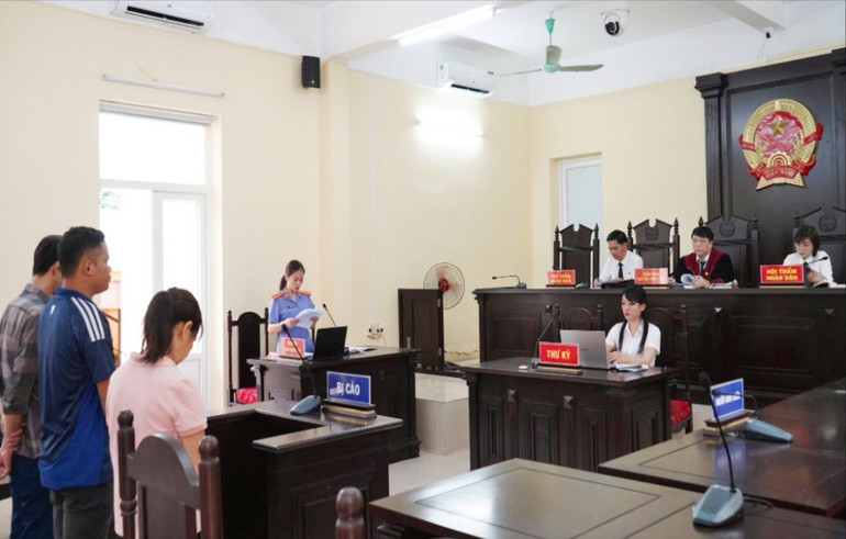 Tòa án xét xử nhóm đối tượng có hành vi đánh bạc xảy ra trên địa bàn thành phố Bắc Kạn, tháng 9/2024. 8752266.jpg
