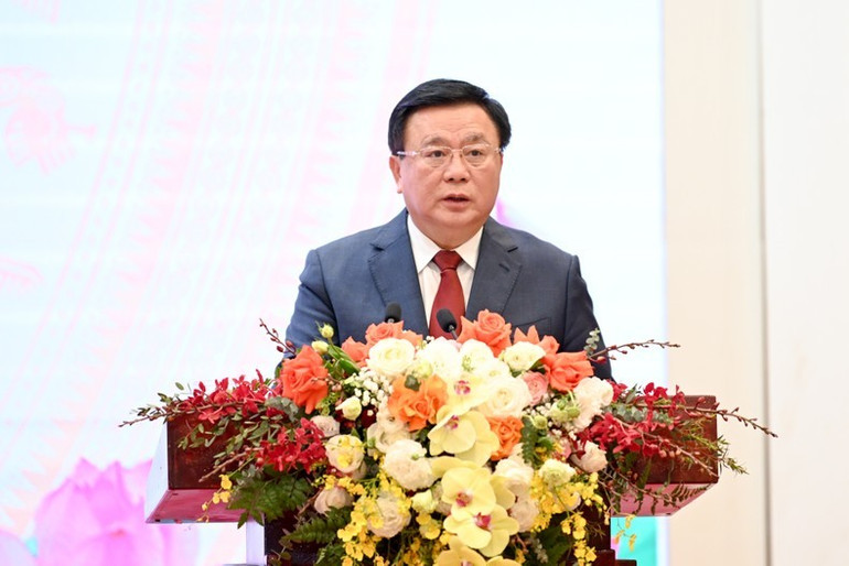 Đồng chí Nguyễn Xuân Thắng, Ủy viên Bộ Chính trị, Giám đốc Học viện Chính trị quốc gia Hồ Chí Minh, Chủ tịch Hội đồng Lý luận Trung ương phát biểu đề dẫn. (Ảnh: THẾ ĐẠI) Đồng chí Nguyễn Xuân Thắng, Ủy viên Bộ Chính trị, Giám đốc Học viện Chính trị quốc gia Hồ Chí Minh, Chủ tịch Hội đồng Lý luận Trung ương phát biểu đề dẫn. (Ảnh: THẾ ĐẠI)