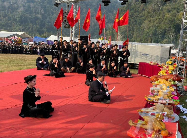 Lễ cầu an tại Hội Lồng tồng Ba Bể. img-8140.jpg