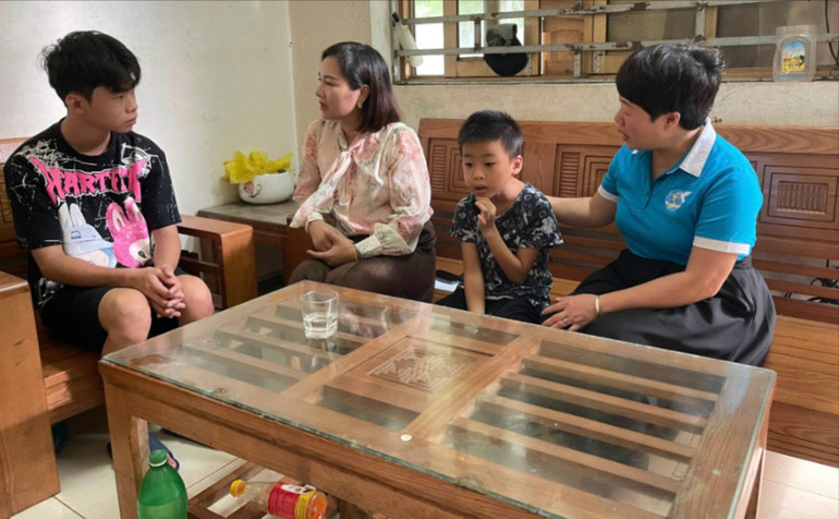 Hội LHPN thành phố Bắc Kạn nhận đỡ đầu trẻ em có hoàn cảnh khó khăn. do dau.jpg