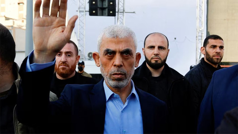 Hình ảnh ông Yahya Sinwar tại Gaza, ngày 14/4/2023. (Ảnh: Reuters) hamas-1339-702.jpg
