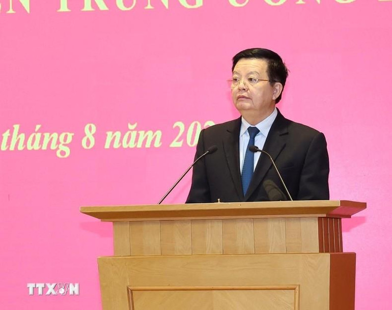 Đồng chí Mai Văn Chính, tân Trưởng Ban Dân vận Trung ương phát biểu. (Ảnh: Trí Dũng/TTXVN) Đồng chí Mai Văn Chính, tân Trưởng Ban Dân vận Trung ương phát biểu. (Ảnh: Trí Dũng/TTXVN)