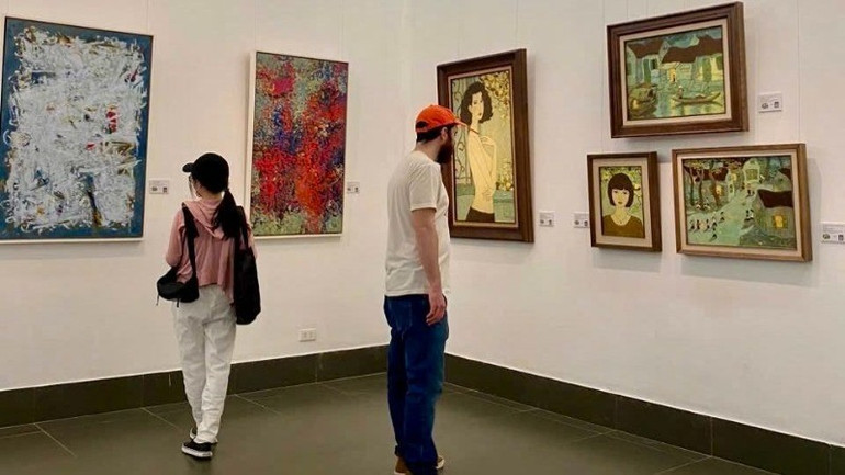 Một góc không gian triển lãm "Ngày rộng". 1729833002233-271-3391.jpeg