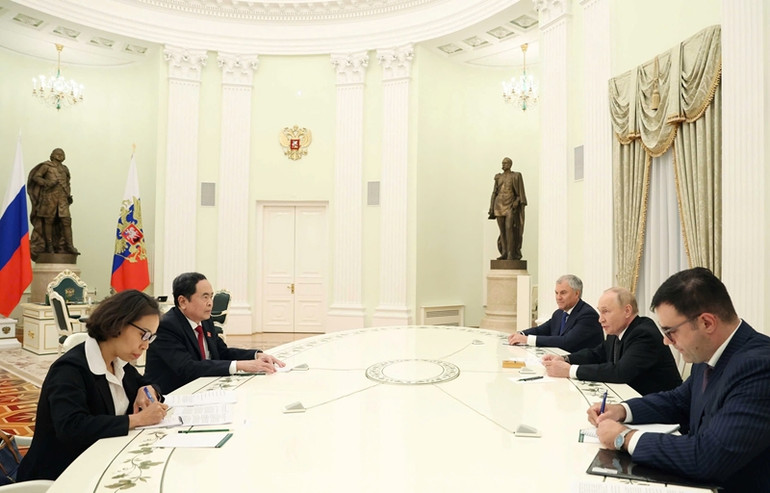 Tổng thống Putin đánh giá cao ý nghĩa và kết quả chuyến thăm của Chủ tịch Quốc hội Trần Thanh Mẫn và Đoàn đại biểu cấp cao Quốc hội Việt Nam. Tổng thống Putin đánh giá cao ý nghĩa và kết quả chuyến thăm của Chủ tịch Quốc hội Trần Thanh Mẫn và Đoàn đại biểu cấp cao Quốc hội Việt Nam.