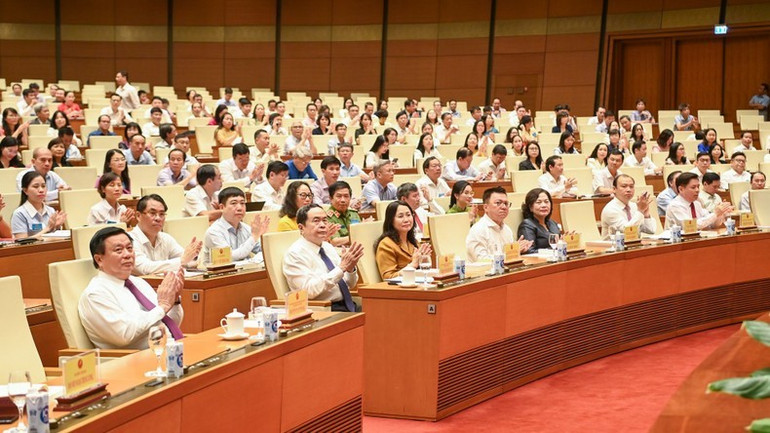 Các đồng chí lãnh đạo Đảng, Nhà nước và các đại biểu dự hội thảo. (Ảnh: DUY LINH) Các đồng chí lãnh đạo Đảng, Nhà nước và các đại biểu dự hội thảo. (Ảnh: DUY LINH)