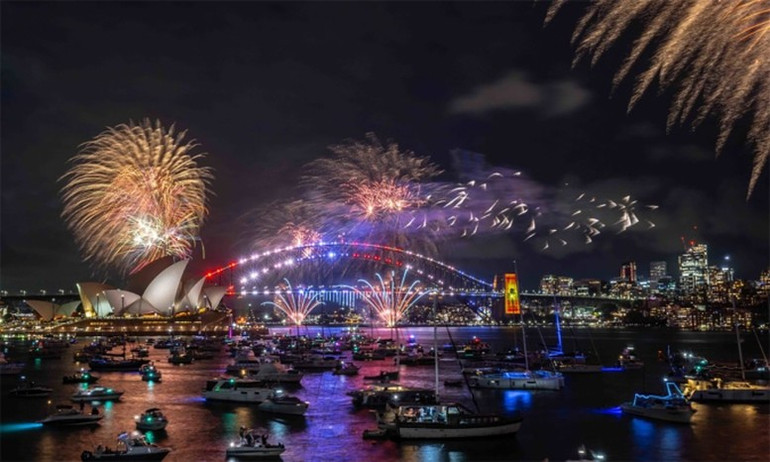 Pháo hoa mừng năm mới tại Sydney, Australia ngày 31/12. Ảnh: Sydney Morning Herald Pháo hoa mừng năm mới tại Sydney, Australia ngày 31/12. Ảnh: Sydney Morning Herald
