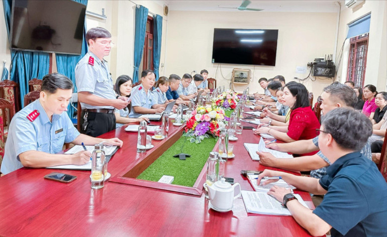 Đoàn Thanh tra tỉnh công bố Quyết định thanh tra việc chấp hành các quy định của Pháp luật trong sử dụng ngân sách Nhà nước và phòng, chống tham nhũng, tiêu cực đối với UBND huyện Pác Nặm giai đoạn 2022-2023. cong bo quyet dinh thanh tra tai pac nam.jpg