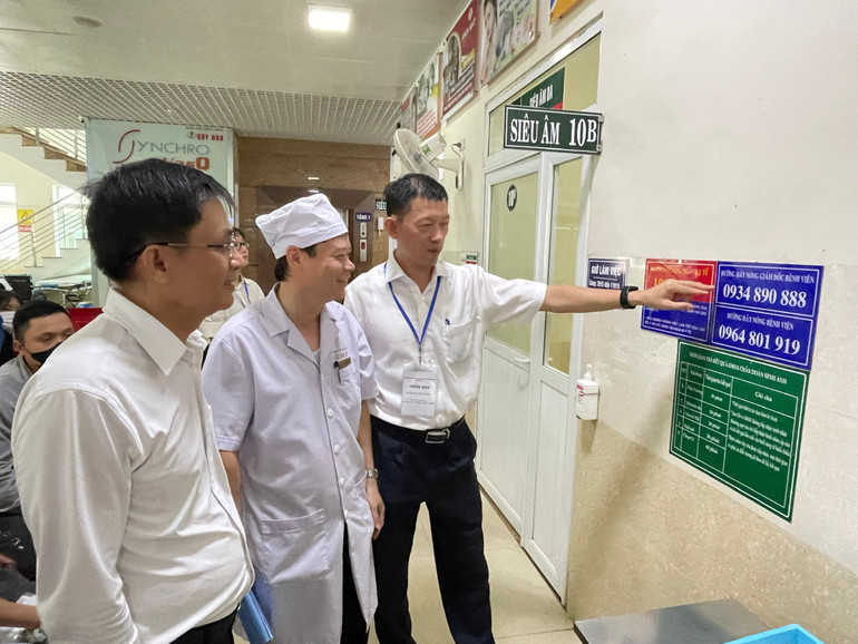 Đoàn kiểm tra đánh giá chất lượng bệnh viện của Bộ Y tế kiểm tra tại Bệnh viện Phong Da liễu Trung ương Quy Hoà. Đoàn kiểm tra đánh giá chất lượng bệnh viện của Bộ Y tế kiểm tra tại Bệnh viện Phong Da liễu Trung ương Quy Hoà.