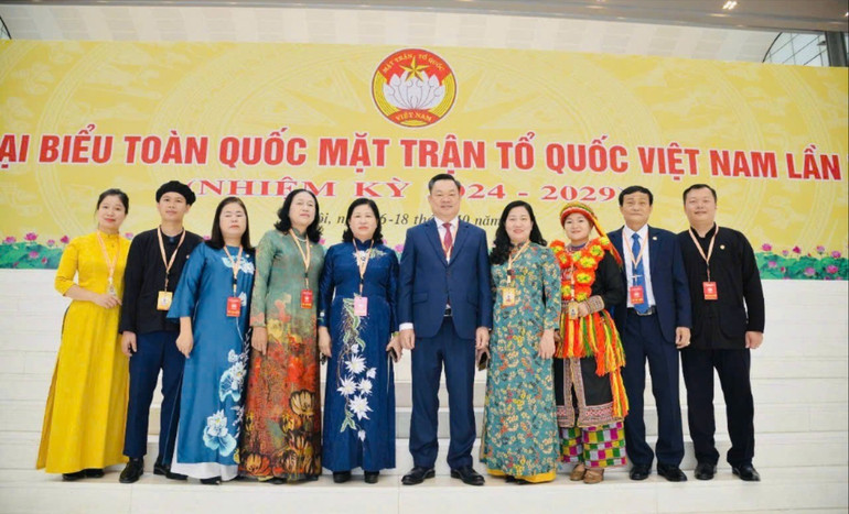 Đoàn đại biểu tỉnh Bắc Kạn dự Lễ Khai mạc Đại hội đại biểu toàn quốc MTTQ Việt Nam lần thứ X. 341-3851-146.jpg