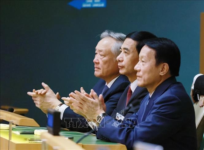 Các đại biểu Việt Nam dự Phiên thảo luận chung cấp cao Đại hội đồng Liên hợp quốc Khóa 79. Ảnh: Lâm Khánh/TTXVN Các đại biểu Việt Nam dự Phiên thảo luận chung cấp cao Đại hội đồng Liên hợp quốc Khóa 79. Ảnh: Lâm Khánh/TTXVN