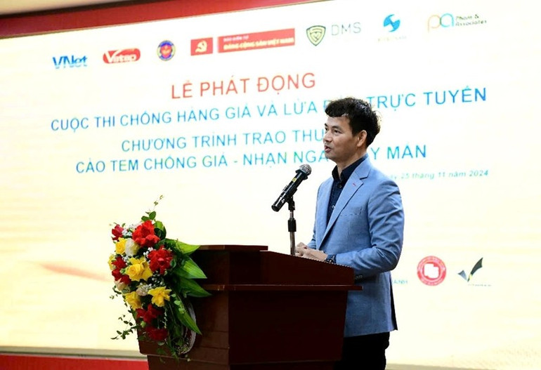 NSND Xuân Bắc, Cục trưởng Cục Nghệ thuật biểu diễn phát biểu tại Lễ phát động. NSND Xuân Bắc, Cục trưởng Cục Nghệ thuật biểu diễn phát biểu tại Lễ phát động.