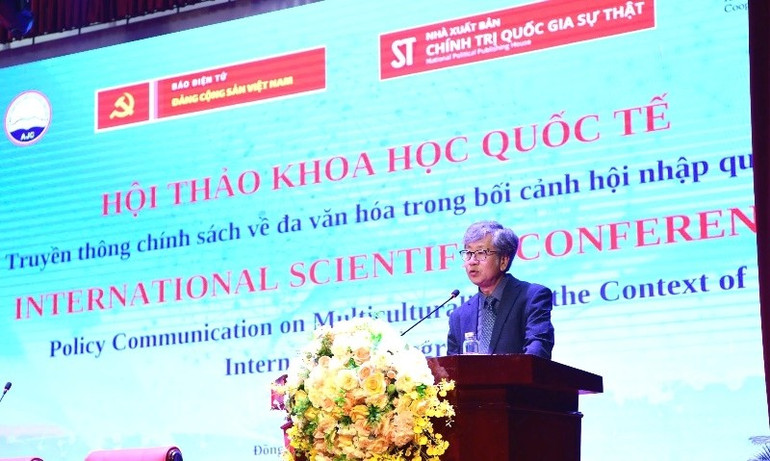 Ông Lee Byung Hwa, Giám đốc quốc gia KOICA Việt Nam phát biểu tại Hội thảo. Ông Lee Byung Hwa, Giám đốc quốc gia KOICA Việt Nam phát biểu tại Hội thảo.