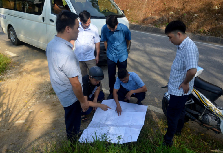 Ban Kinh tế -Ngân sách HĐND tỉnh kiểm tra dự án cụm công nghiệp Nam Bằng Lũng, huyện Chợ Đồn có phù hợp với quy hoạch, kế hoạch sử dụng đất ko? kinh-te.jpg