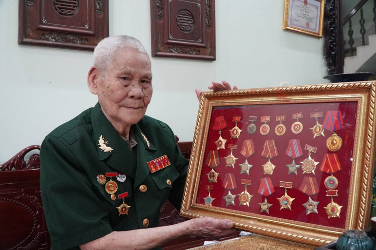 Ông Nguyễn Quân ôn lại những năm tháng hào hùng. nguyenquan.jpg