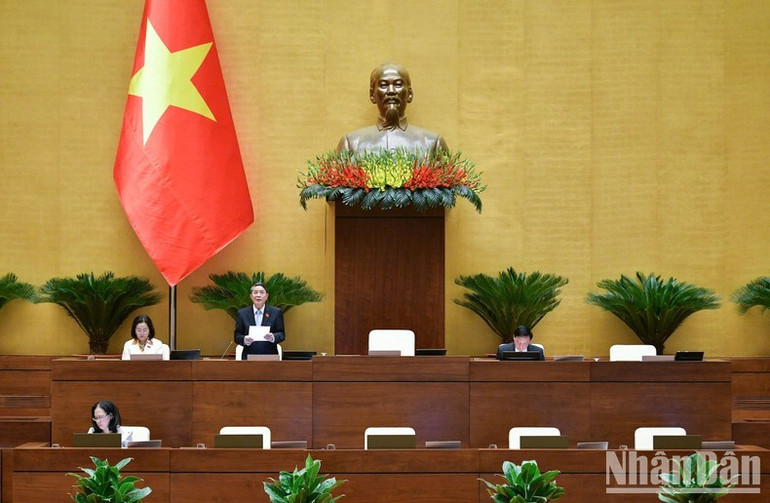 Phó Chủ tịch Quốc hội Nguyễn Đức Hải điều hành phiên họp chiều 22/11. (Ảnh: ĐĂNG KHOA) Phó Chủ tịch Quốc hội Nguyễn Đức Hải điều hành phiên họp chiều 22/11. (Ảnh: ĐĂNG KHOA)