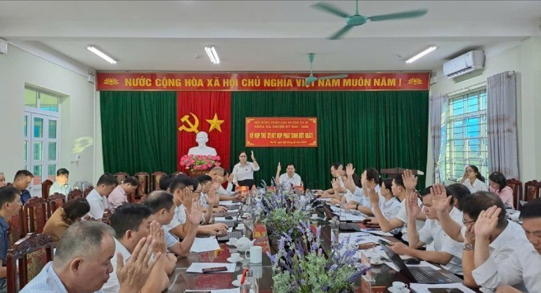 HĐND huyện Na Rì tổ chức các kỳ họp đột xuất nhằm giải quyết các vấn đề phát sinh, trong đó có nội dung điều chỉnh kế hoạch đầu tư công trung hạn giai đoạn 2021-2025. z5845199378088-5502a186b6cf99cc604c96894983f55c-3230.jpg