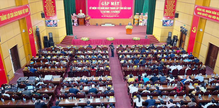 Quang cảnh buổi gặp mặt. tc.jpg