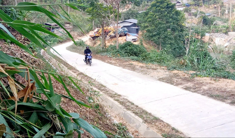 Đường liên xã Cao Sơn - Mỹ Thanh đoạn qua thôn Nà Cáy được đầu tư xây dựng giúp thúc đẩy giao thương hàng hóa thuận lợi. cao-son-2.jpg