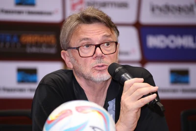 HLV Philippe Troussier: Đội tuyển Việt Nam không từ bỏ, phải thắng ở lượt về